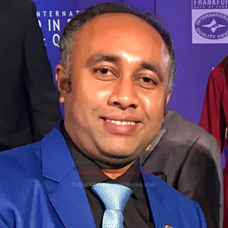 Empowering Bangladesh's Youth through Employment in E-commerce and Tourism & Policy on Utilising Bangladesh's Large Population for Economic Benefit and Unemployment Reduction